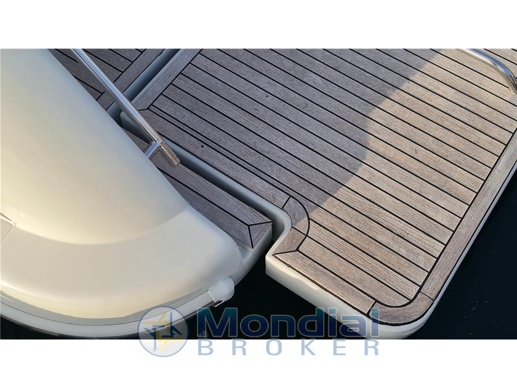 eee851c0-2876-422b-ad79-67f108a8442a.2048