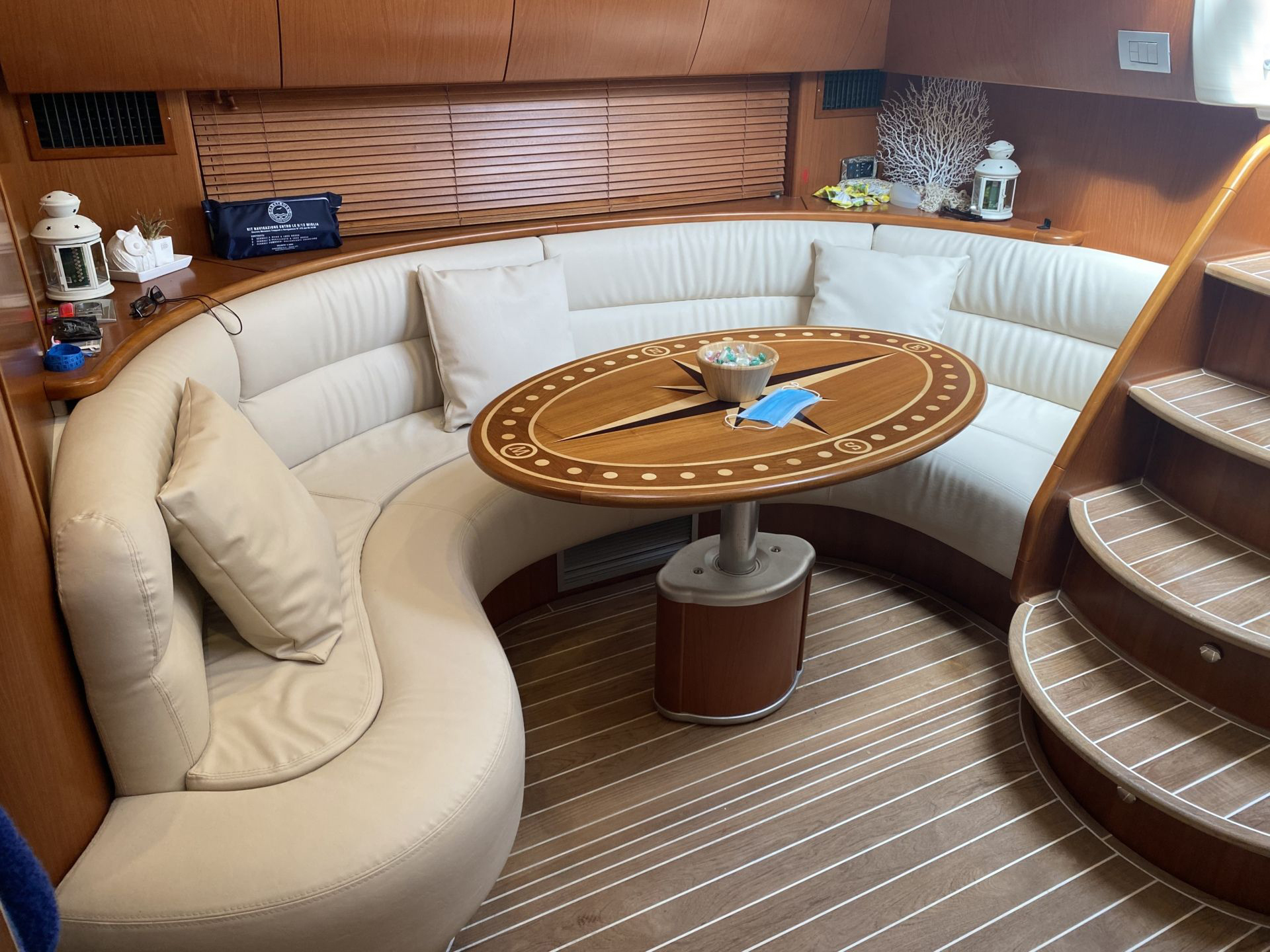 2XqsX8hT7m6nQlgpHb82POrzFra7ILaU.big