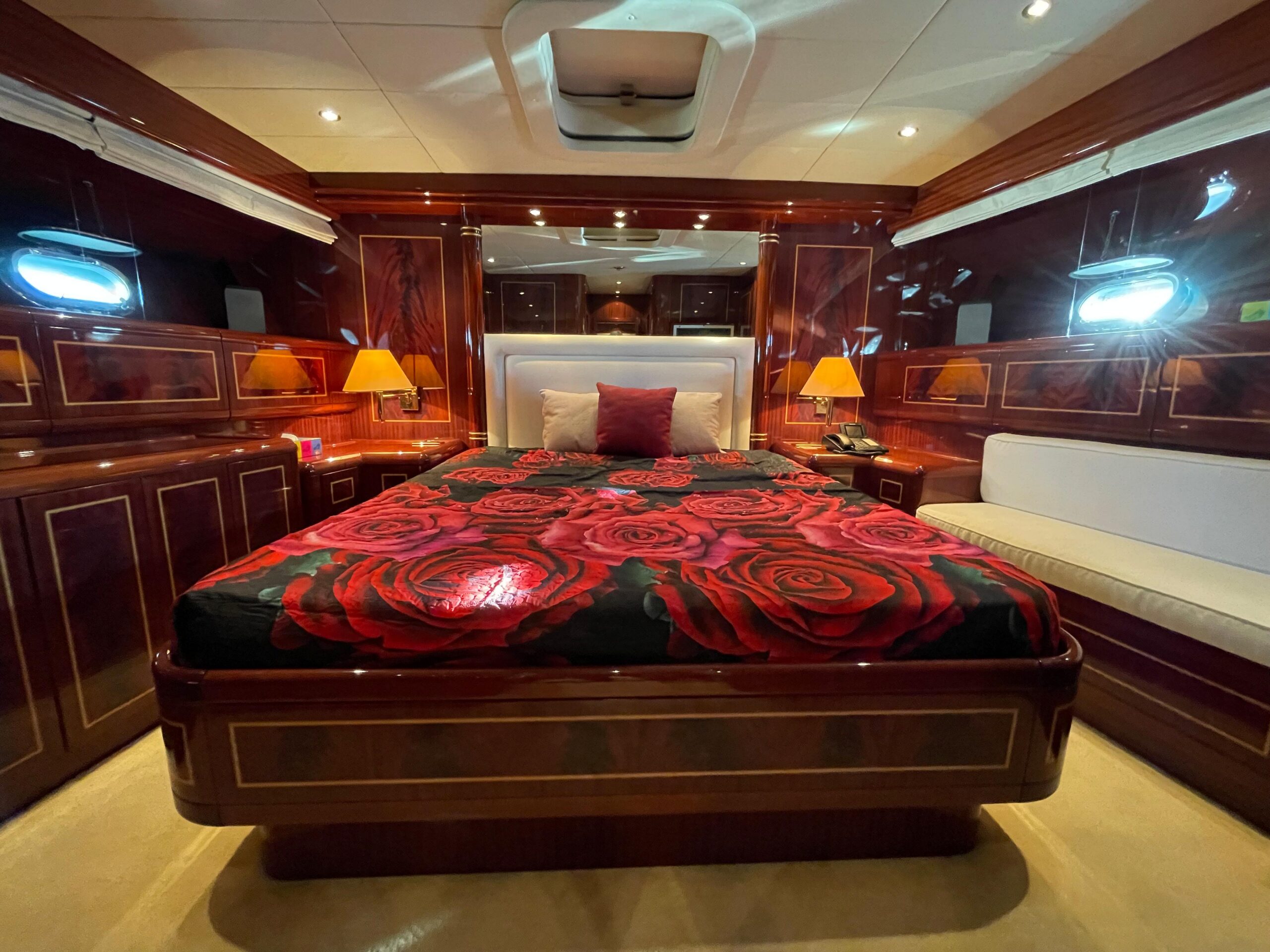 8188745_20220204070148182_1_XLARGE